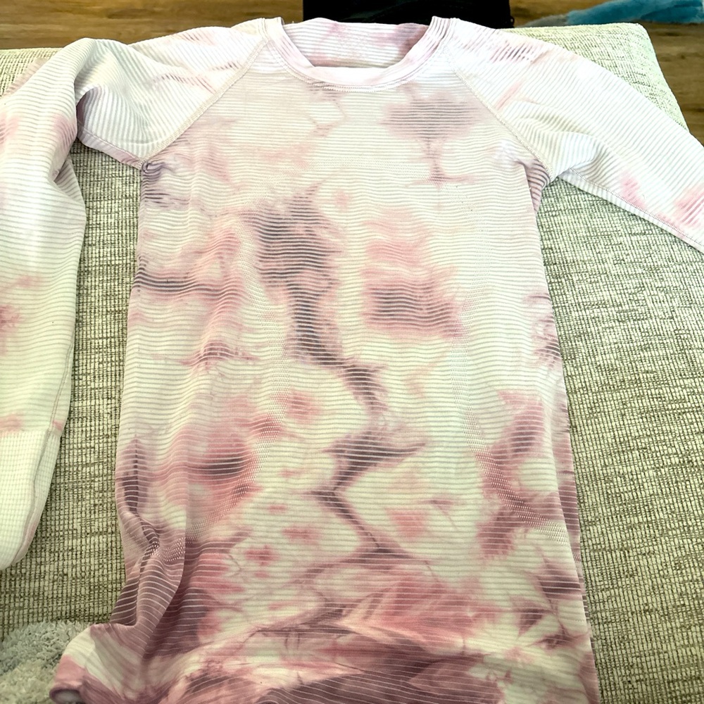 Long sleeve Swiftly tech